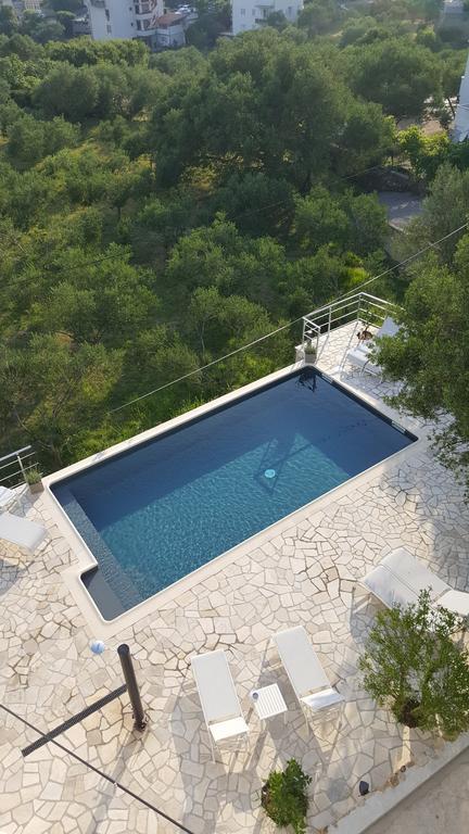 Apartments Padovan Banjol Bagian luar foto